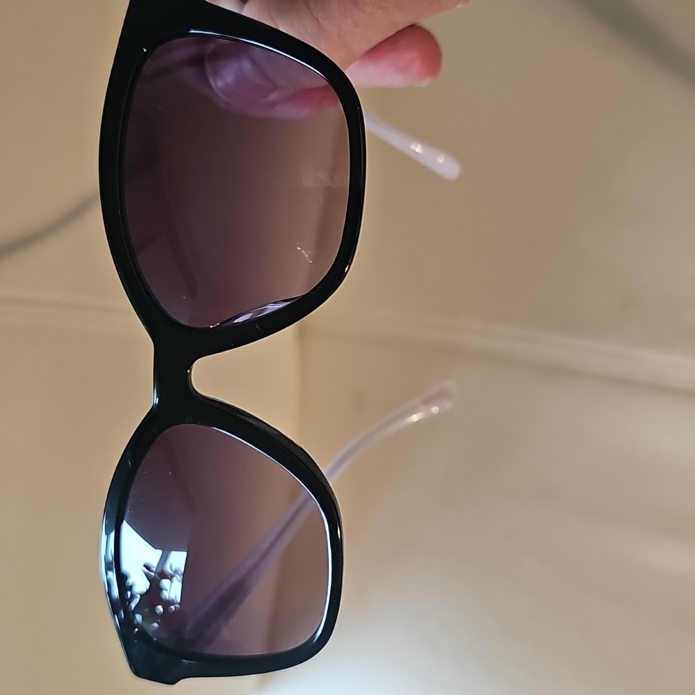 GUESS Black and Pink Sunglasses, Women's - NWOT - Picture 5 of 9